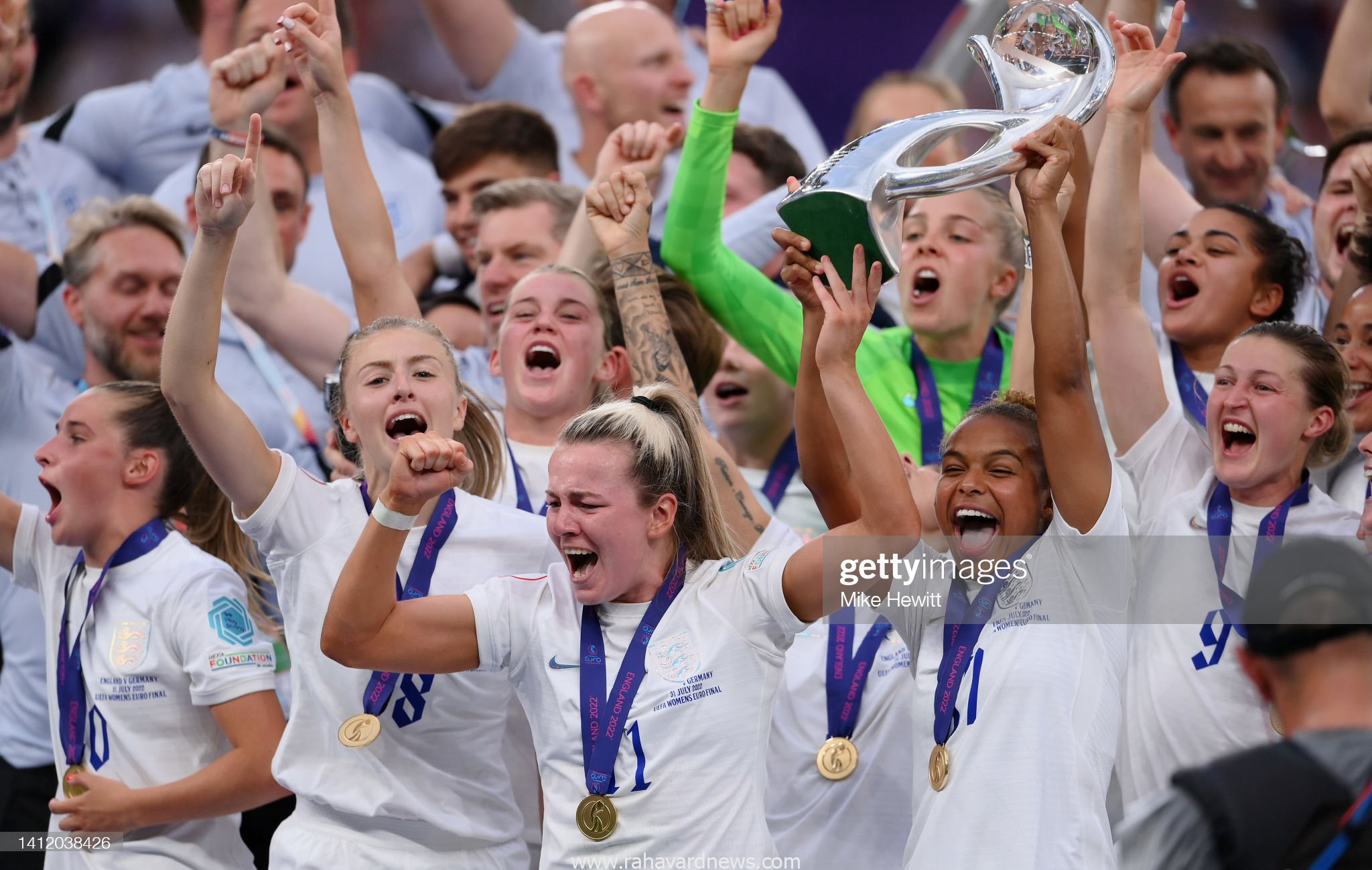 جشن قهرمانی فوتبال زنان